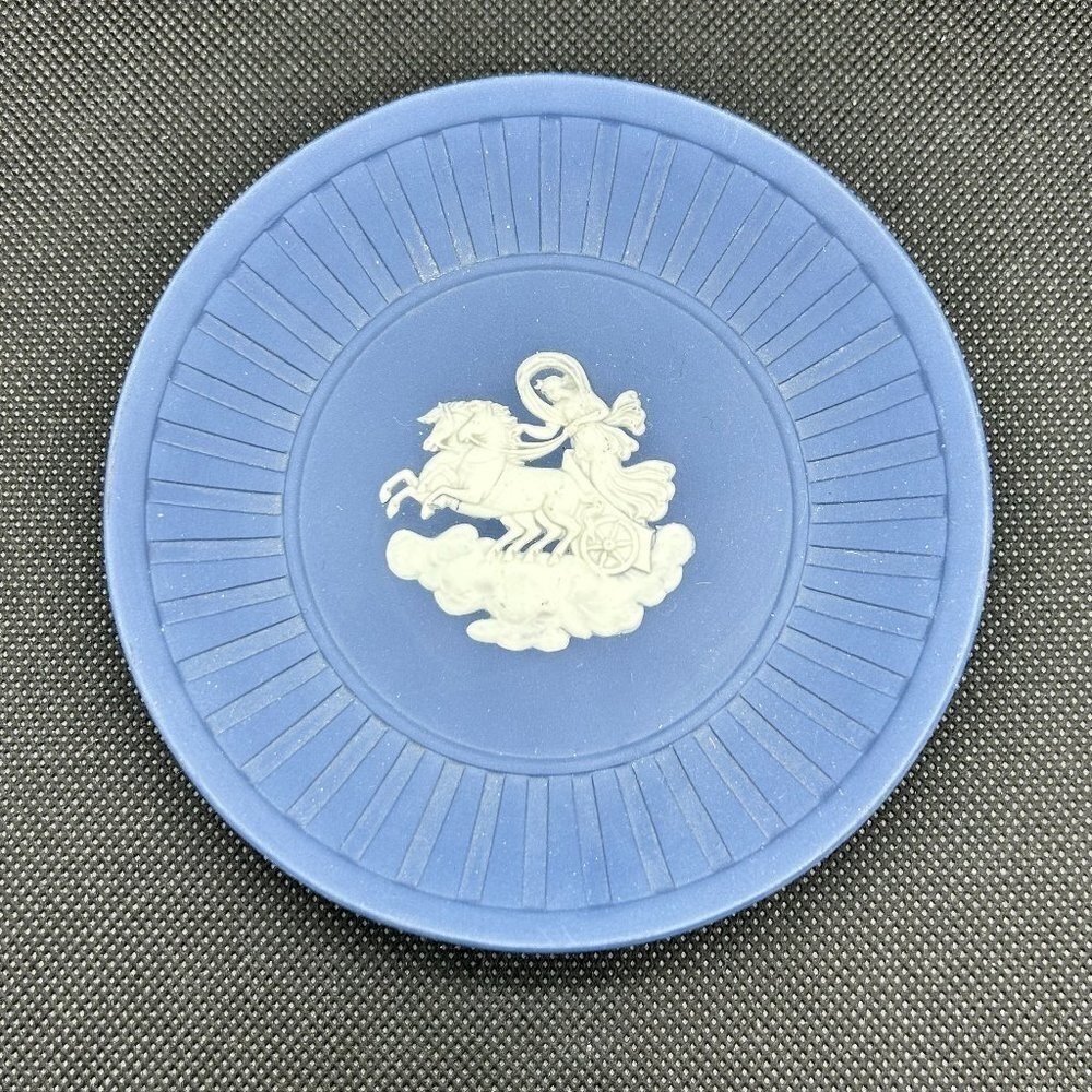 VINTAGE Wedgwood Jasperware Boudica mini plate